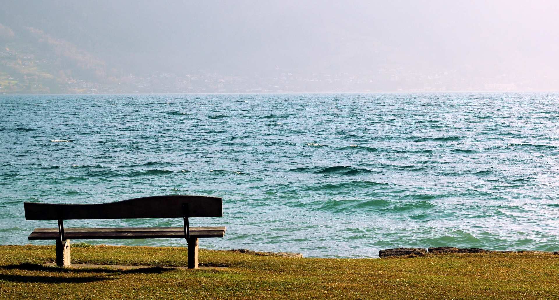 wooden-bench wooden-bench